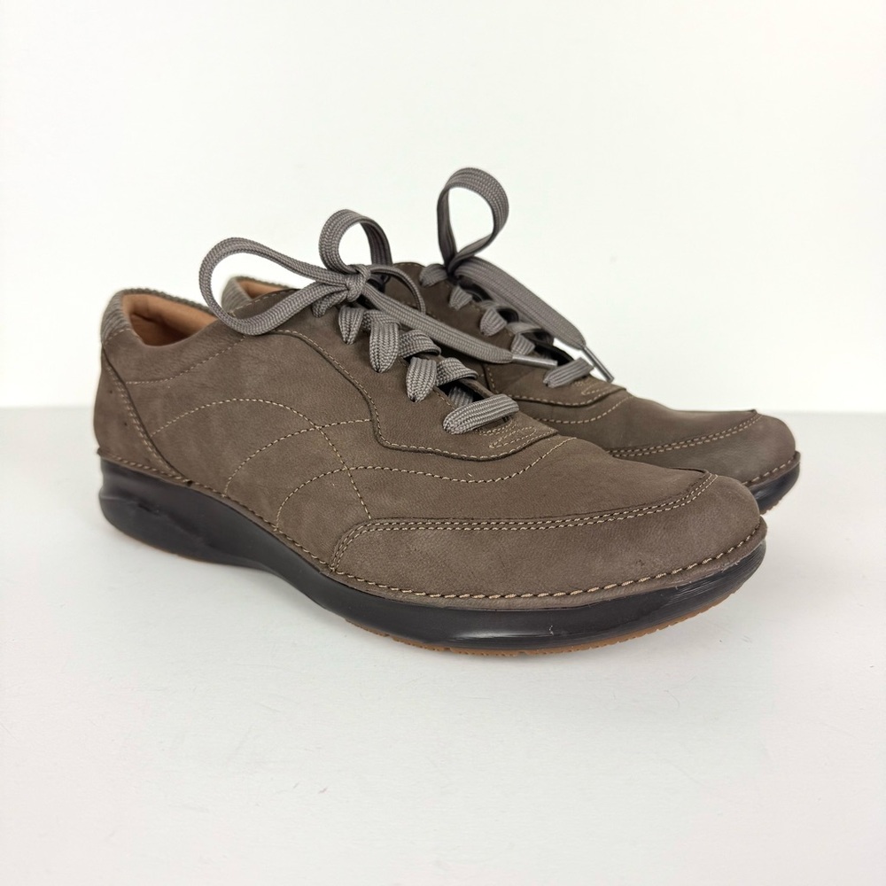 Clarks Appley Tie Taupe Nubuck Brown Gray Suede Sneakers 11 M